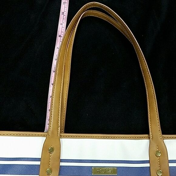 MARC FISHER WHITE WITH BLUE STRIPES LARGE TOTE BAG - NWOT! - Picture 7 of 7
